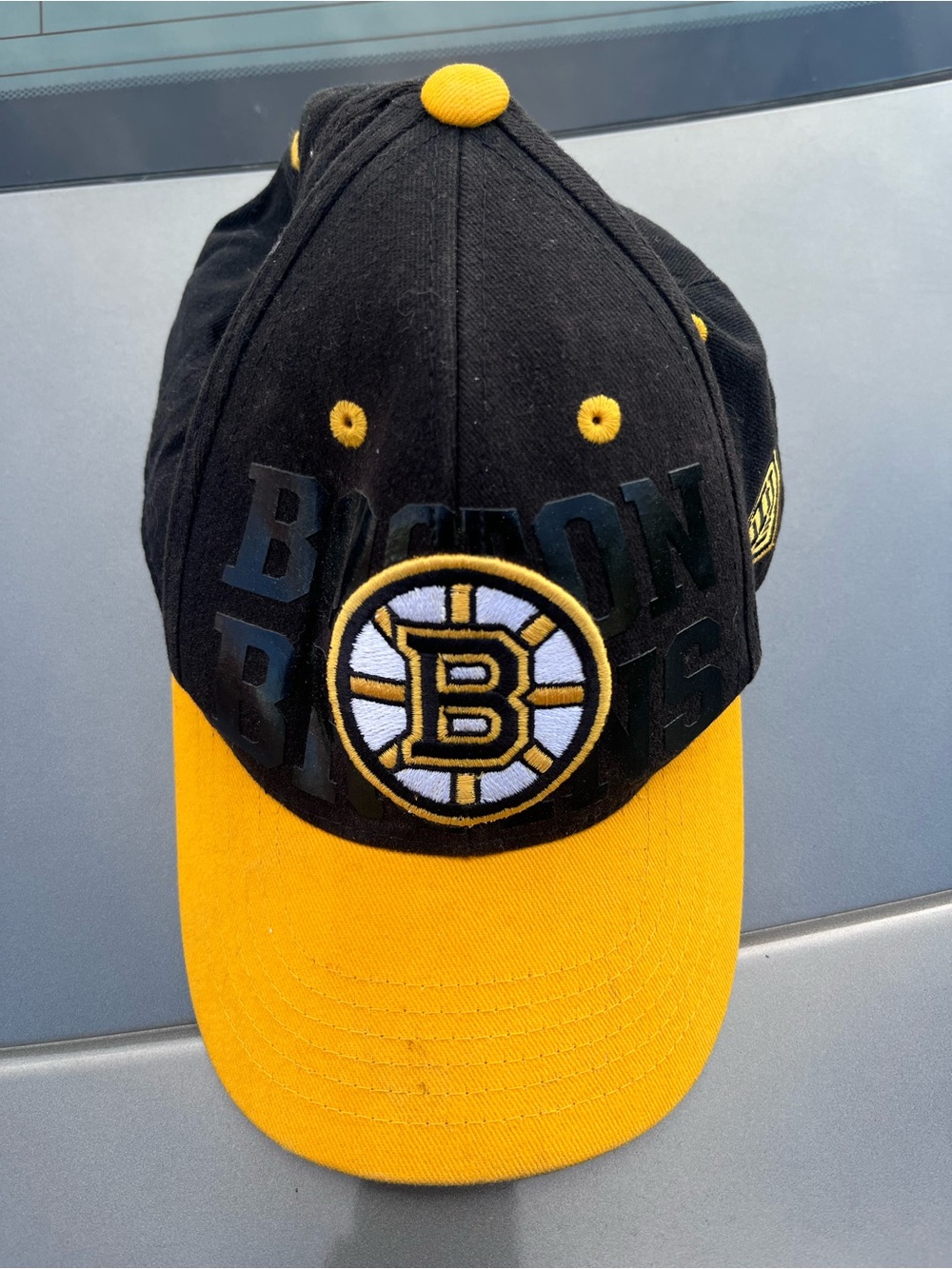 Boston bruins SnapBack cap old time hockey